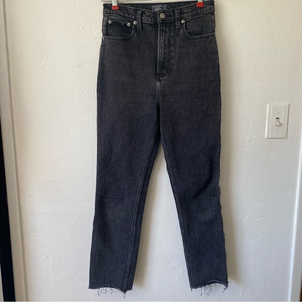 Abercrombie & Fitch ultimate high rise mom jean washed black zipper leg 4r.